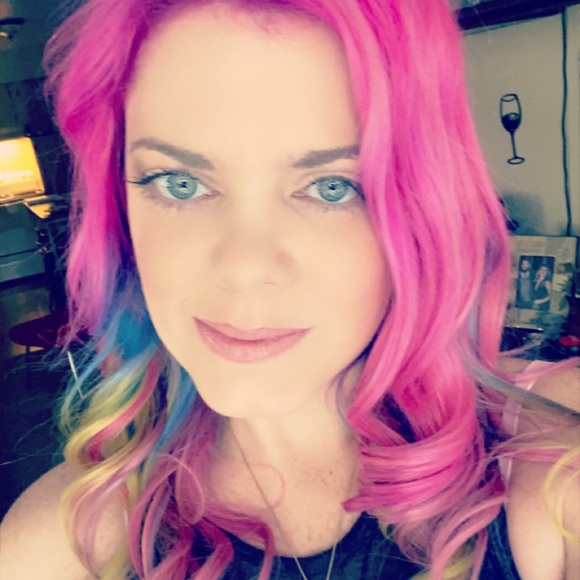 Meet your Posher, Ashley - Picture 1 of 1